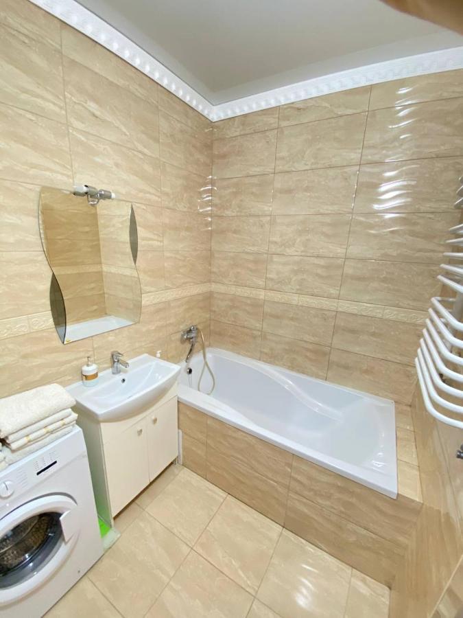 Apartments Koryatovichi Street Kamjanez-Podilskyj Exterior foto