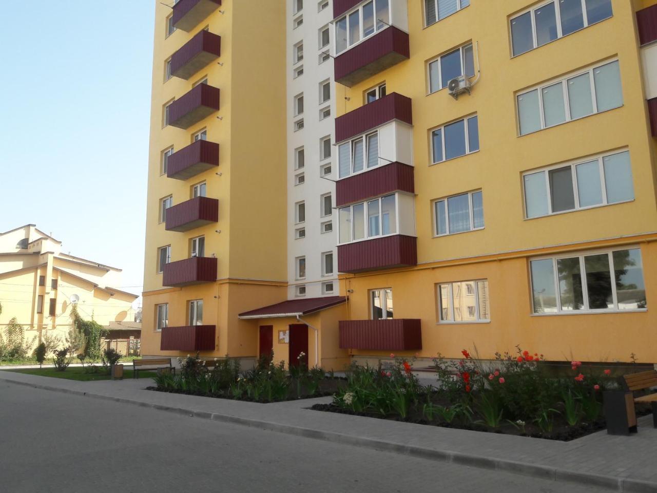 Apartments Koryatovichi Street Kamjanez-Podilskyj Exterior foto